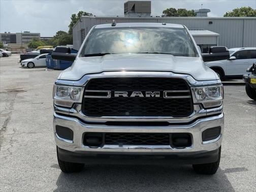 2020 RAM 2500 Tradesman Crew Cab 4X4 6'4' Box