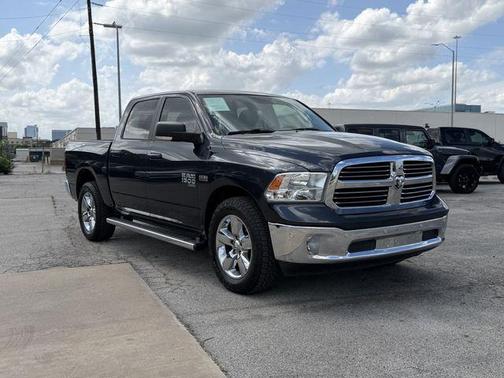 Maximum Steel Metallic Clearcoat 2019 RAM 1500 Big Horn