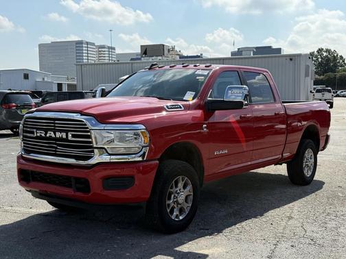 2023 RAM 3500 Laramie Crew Cab 4x4 6'4' Box
