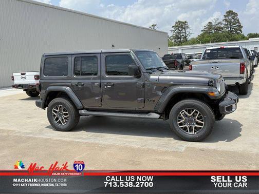 2025 Jeep Wrangler 4-Door Sahara 4x4
