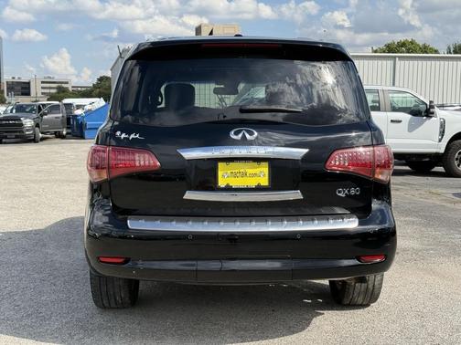 2017 INFINITI QX80 Base