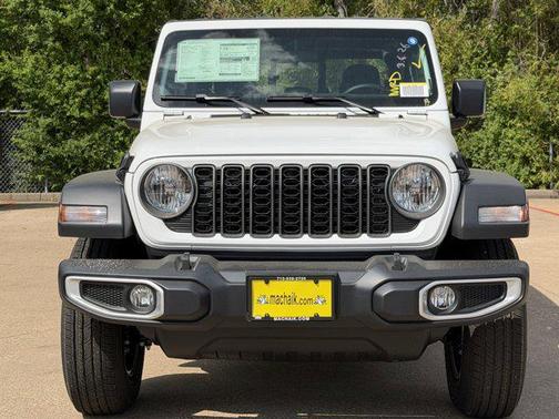 Bright White Clearcoat 2026 Jeep Gladiator Sport