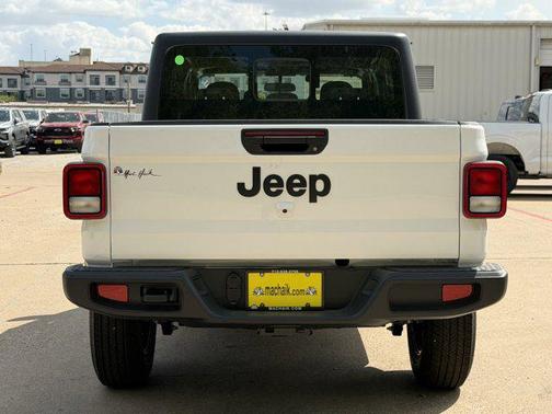Bright White Clearcoat 2026 Jeep Gladiator Sport