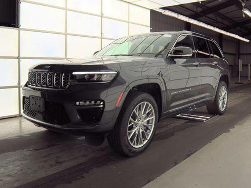 Baltic Gray Metallic Clearcoat 2022 Jeep Grand Cherokee 4xe Summit