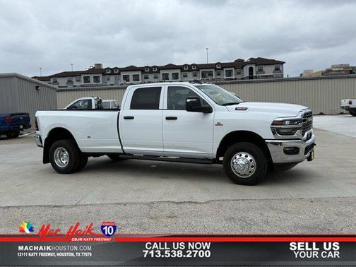2025 RAM 3500 Tradesman Crew Cab 4x4 8' Box