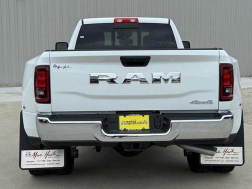 2025 RAM 3500 Tradesman Crew Cab 4x4 8' Box