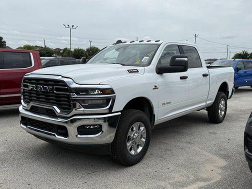 2025 RAM 2500 Lone Star Crew Cab 4x4 6'4' Box