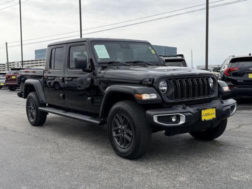 Black Clearcoat 2024 Jeep Gladiator Sport S