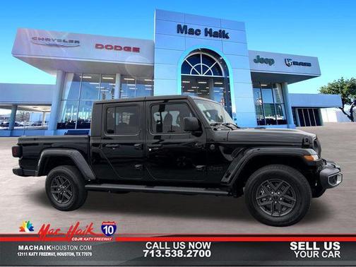 Black Clearcoat 2024 Jeep Gladiator Sport S