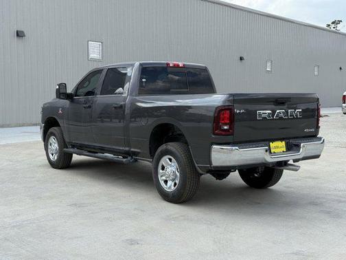 2025 RAM 2500 Tradesman Crew Cab 4x4 6'4' Box
