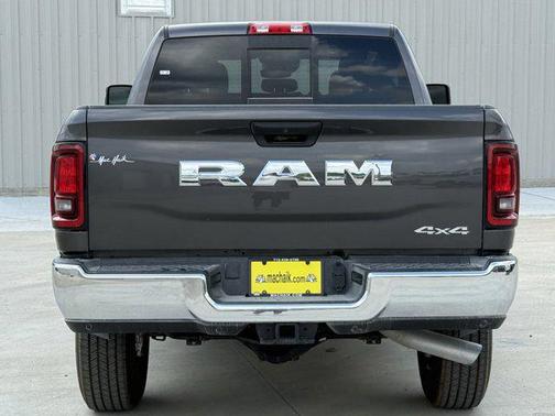 2025 RAM 2500 Tradesman Crew Cab 4x4 6'4' Box