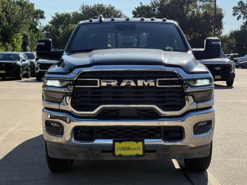 2025 RAM 2500 Tradesman Crew Cab 4x4 6'4' Box