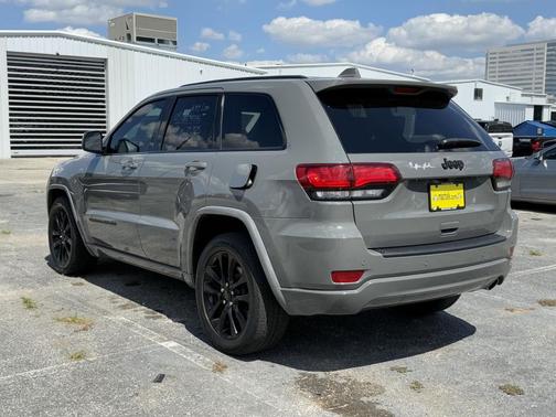 2020 Jeep Grand Cherokee Altitude
