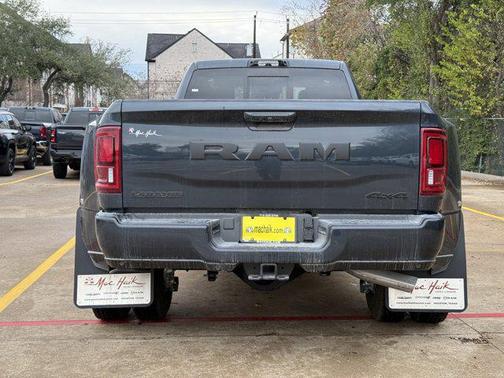 2026 RAM 3500 Laramie Crew Cab 4x4 8' Box