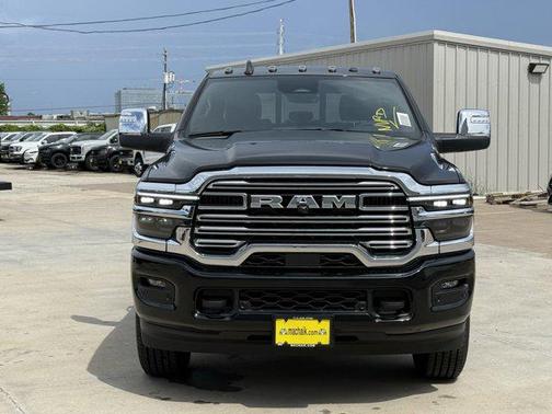 2025 RAM 2500 Laramie Crew Cab 4x4 6'4' Box
