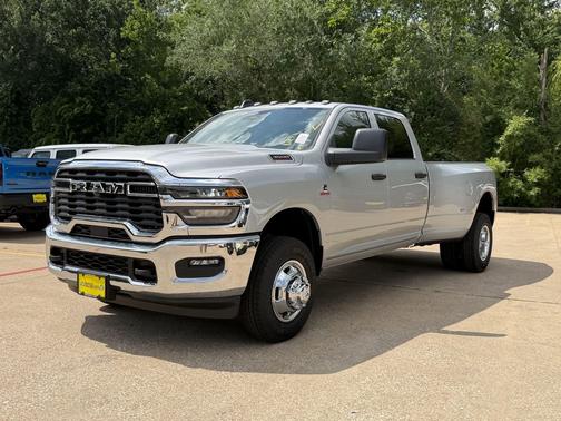 Silver Zynith 2026 RAM 3500 Tradesman Crew Cab 4x4 8' Box