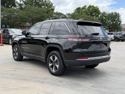 Diamond Black Crystal Pearlcoat 2022 Jeep Grand Cherokee 4xe Base
