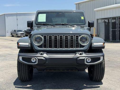 Anvil Clearcoat 2025 Jeep Wrangler 4xe Sahara