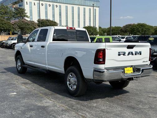 2025 RAM 2500 Tradesman Crew Cab 4x4 8' Box