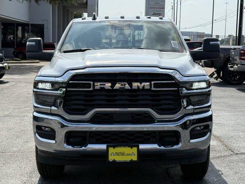2025 RAM 2500 Tradesman Crew Cab 4x4 8' Box