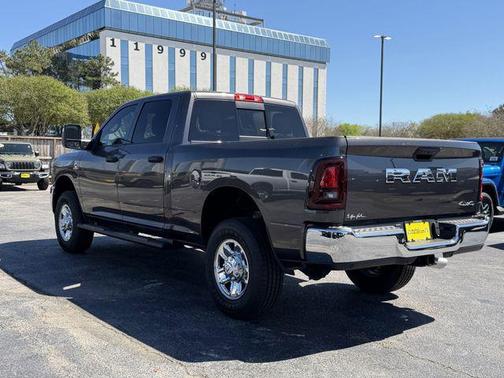 Granite Crystal Metallic Clearcoat 2026 RAM 2500 Tradesman Crew Cab 4x4 6'4' Box