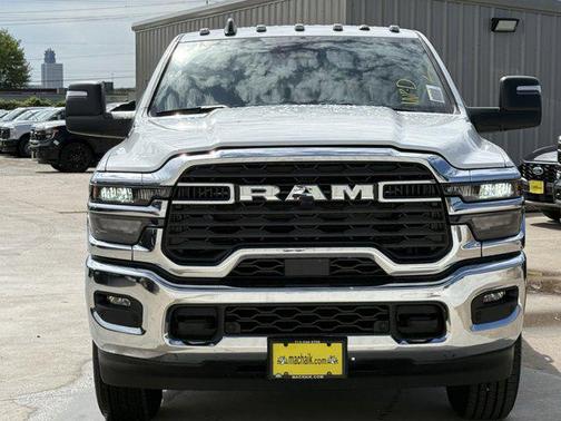 2025 RAM 3500 Tradesman Crew Cab 4x4 8' Box