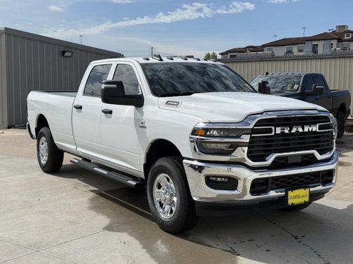 2025 RAM 3500 Tradesman Crew Cab 4x4 8' Box