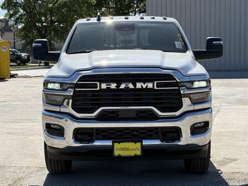 2025 RAM 2500 Tradesman Crew Cab 4x4 6'4' Box