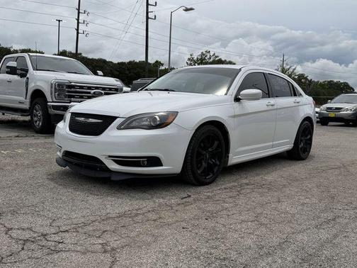 Bright White Clearcoat 2014 Chrysler 200 Limited