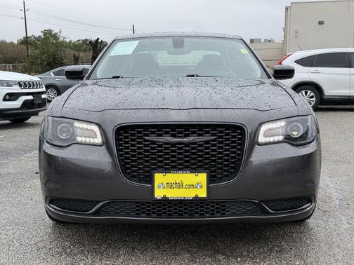 2023 Chrysler 300 Touring