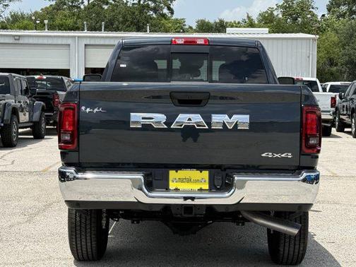 2025 RAM 2500 Tradesman Crew Cab 4x4 6'4' Box