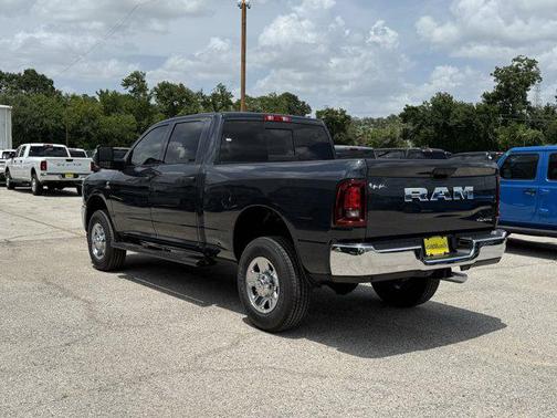 2025 RAM 2500 Tradesman Crew Cab 4x4 6'4' Box