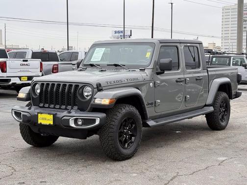 Sting-Gray Clearcoat 2021 Jeep Gladiator Sport