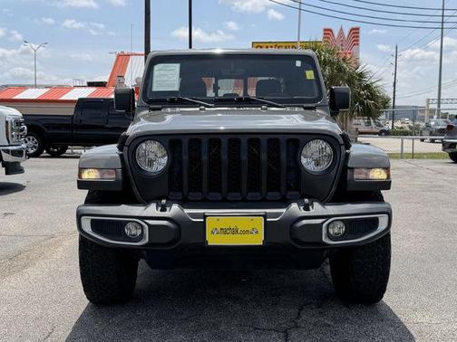 Sting-Gray Clearcoat 2021 Jeep Gladiator Sport