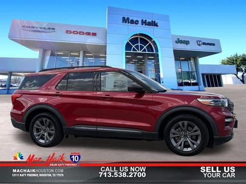 Rapid Red Metallic Tinted Clearcoat 2021 Ford Explorer XLT