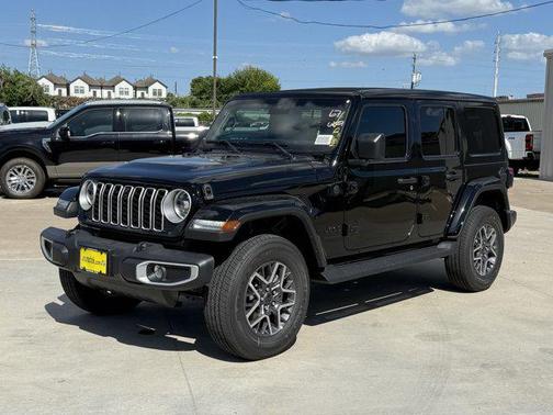 2025 Jeep Wrangler 4-Door Sahara 4x4