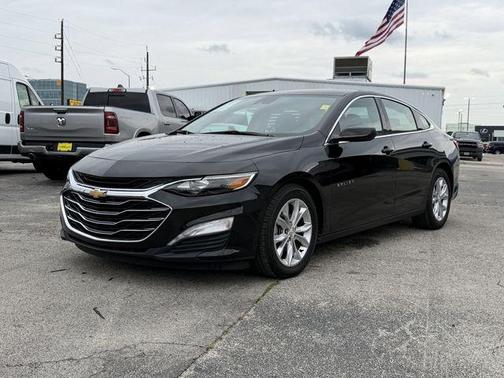 Mosaic Black Metallic 2023 Chevrolet Malibu FWD 1LT