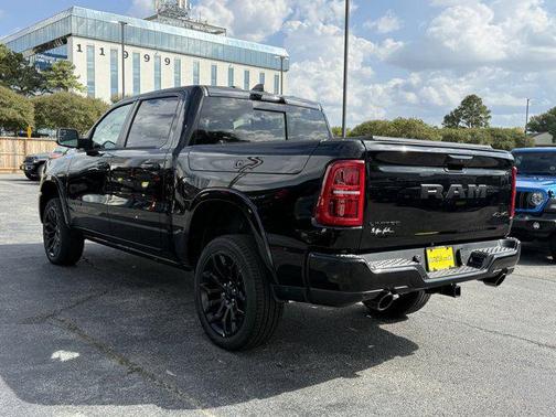 2025 RAM 1500 Limited