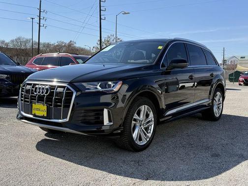 2023 Audi Q7 55 Premium Plus
