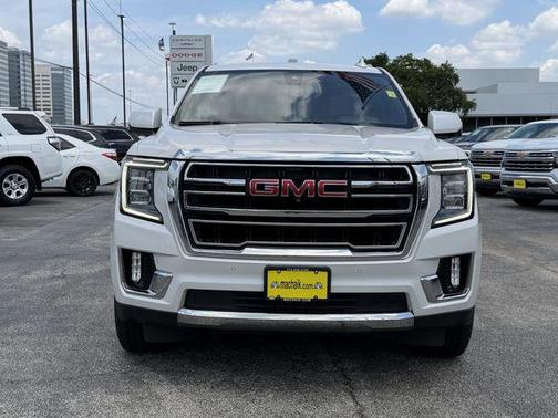 White Frost Tricoat 2021 GMC Yukon SLT