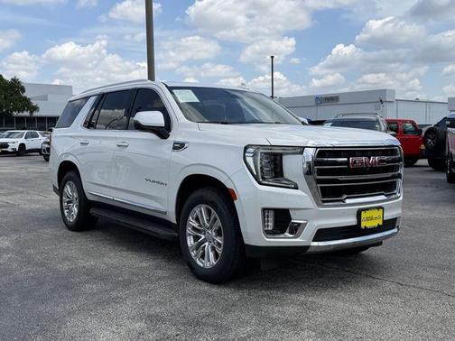 White Frost Tricoat 2021 GMC Yukon SLT