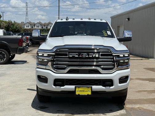 2025 RAM 2500 Laramie Crew Cab 4x4 6'4' Box
