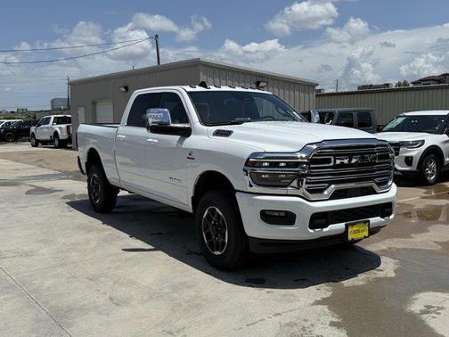 2025 RAM 2500 Laramie Crew Cab 4x4 6'4' Box