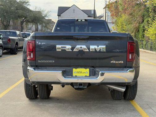 2026 RAM 3500 Laramie Crew Cab 4x4 8' Box