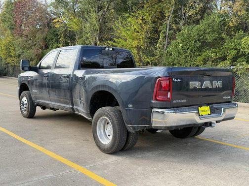 2026 RAM 3500 Laramie Crew Cab 4x4 8' Box