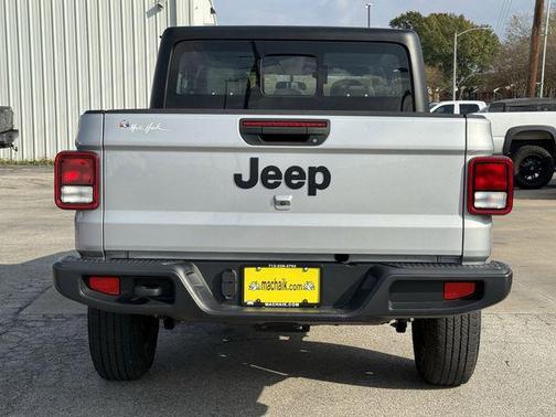 2024 Jeep Gladiator Sport