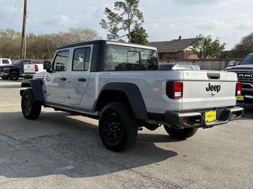 2024 Jeep Gladiator Sport