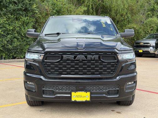 Diamond Black Crystal Pearlcoat 2026 RAM 1500 Express