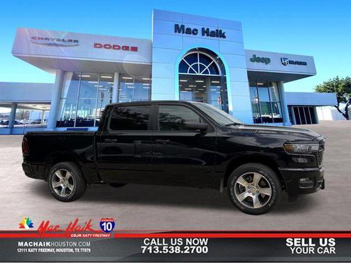Diamond Black Crystal Pearlcoat 2026 RAM 1500 Express