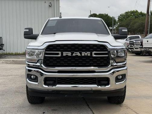 Bright White Clearcoat 2024 RAM 2500 Big Horn Crew Cab 4x4 6'4' Box